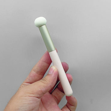 Small Mushroom Concealer Brush