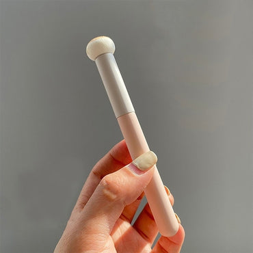 Small Mushroom Concealer Brush