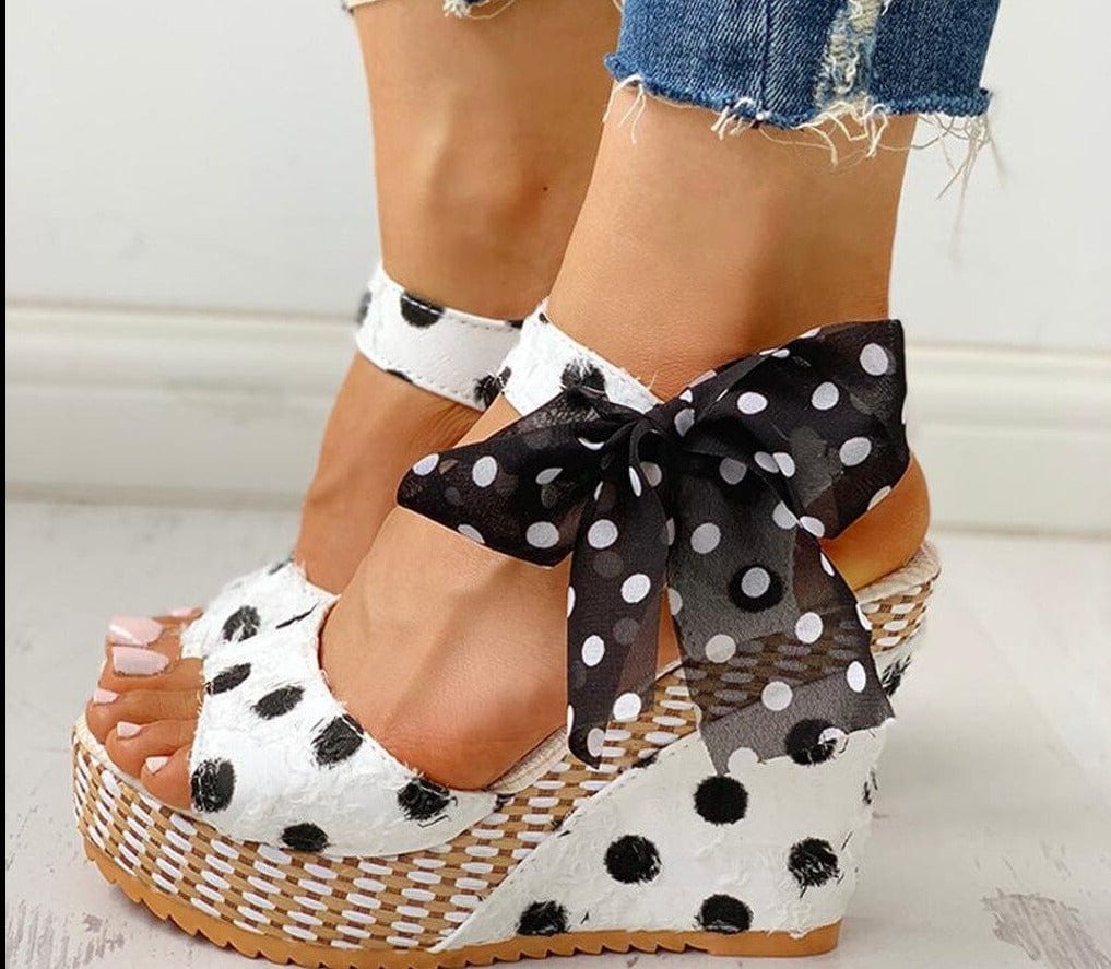 Fashion Dot Lace-up Platform Wedge