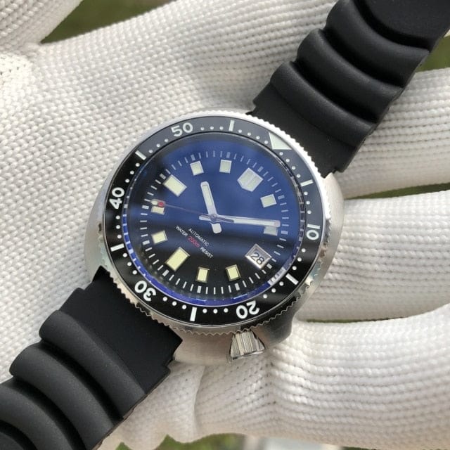 Dive Watch with Ceramic Bezel