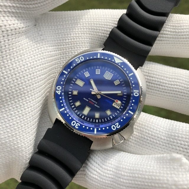 Dive Watch with Ceramic Bezel