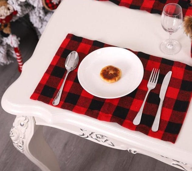 Christmas Table Linen Decoration