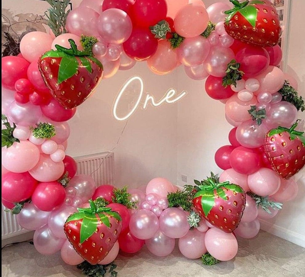 127pcs Strawberry Balloon Party Decoration - east2cart.uk