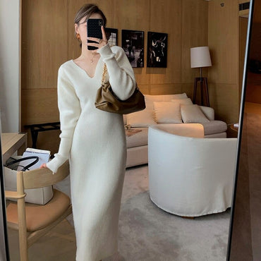 V-Neck Designer Long Sleeve Winter Dress