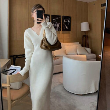V-Neck Designer Long Sleeve Winter Dress